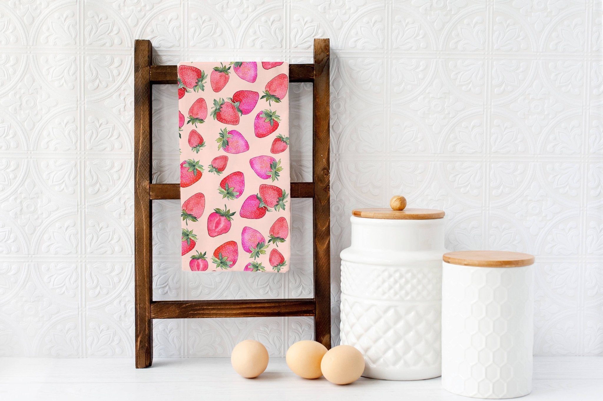 Strawberry Tea Towel – 100% Cotton Flour Sack Towel for Kitchen or Bar