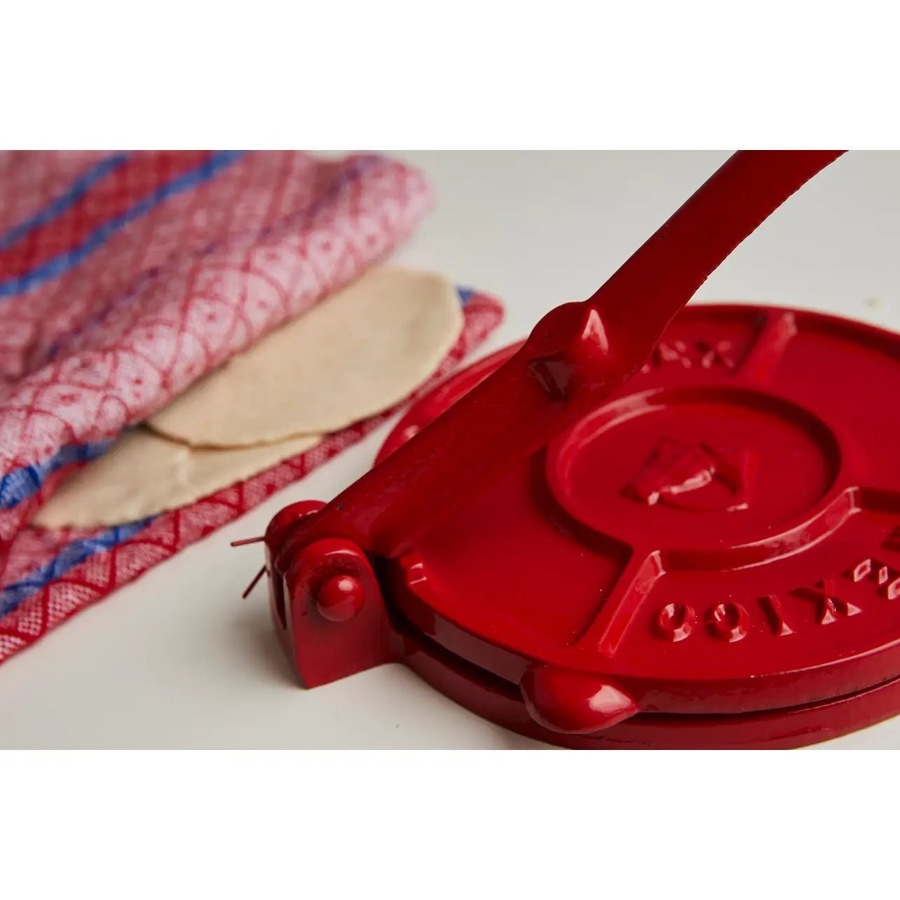 Cast Iron Tortilla Press Kit | Sudha's Emporium