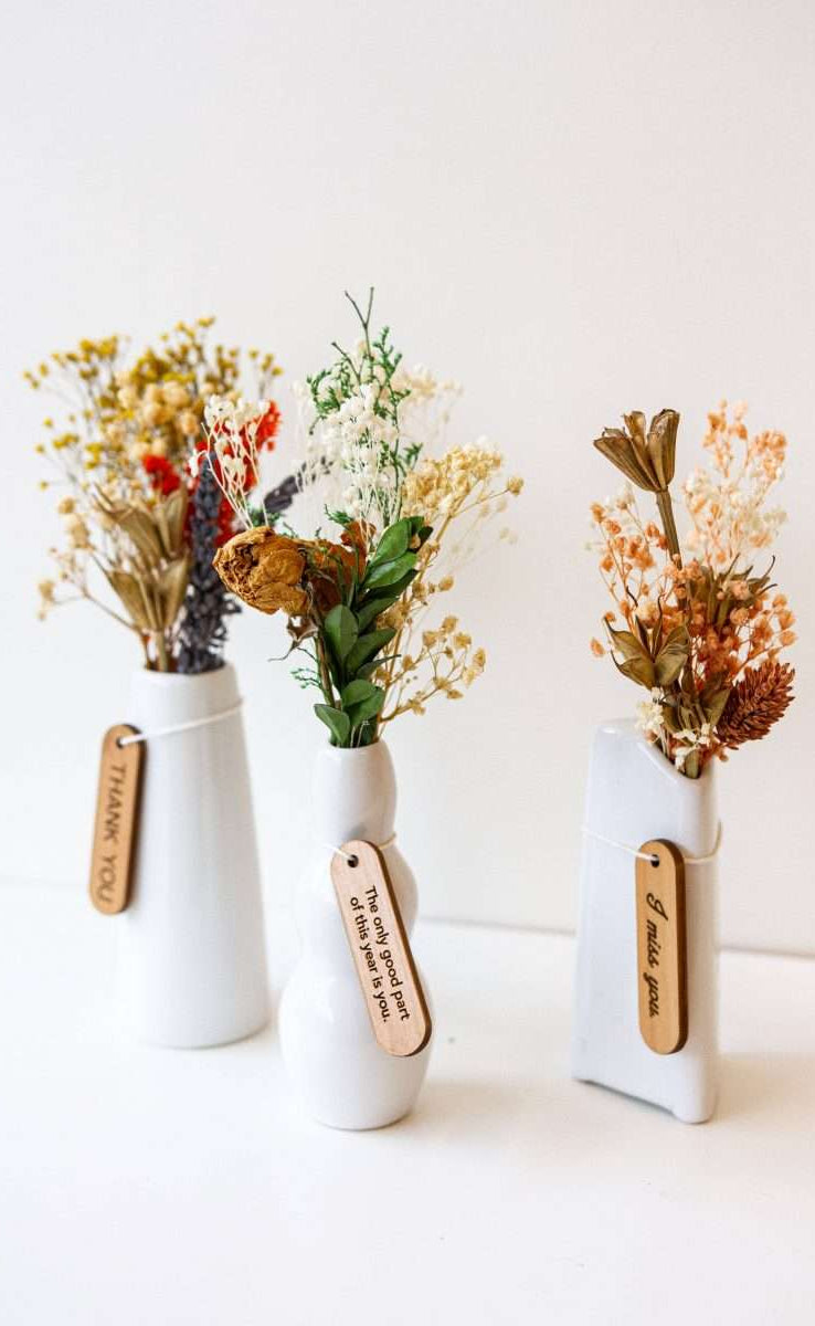 Mini Dried Floral Vases & Wood Gift Tag | Sudha’s Emporium Gourmet, Gifts & Décor | Corning, NY