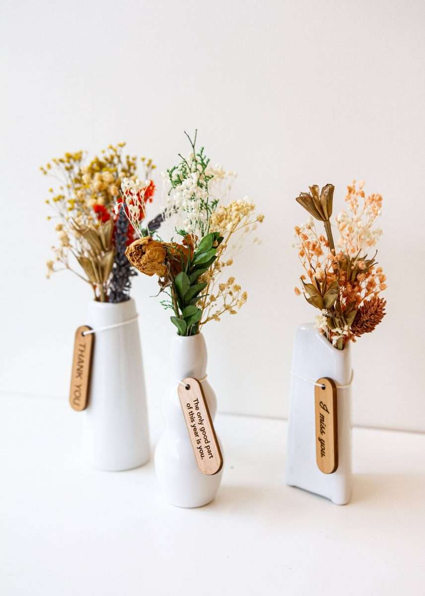 Mini Dried Floral Vases & Wood Gift Tag | Sudha’s Emporium Gourmet, Gifts & Décor | Corning, NY